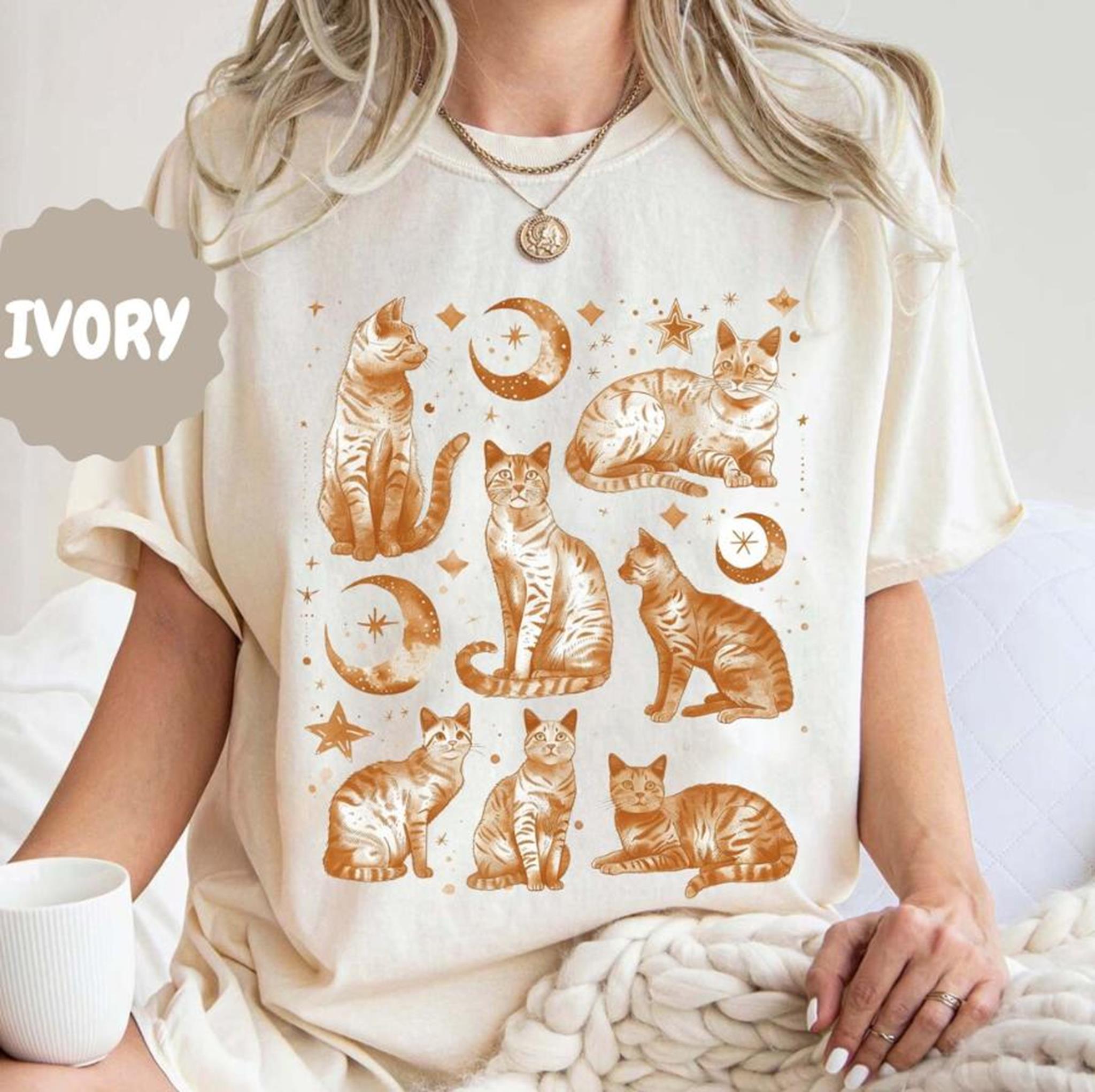 Vintage Mystical Cat Comfort Colors T-Shirt Spiritual Kitten T-Shirt Aesthetic Cat Mom T-Shirt Cat Lover Gifts Unisex